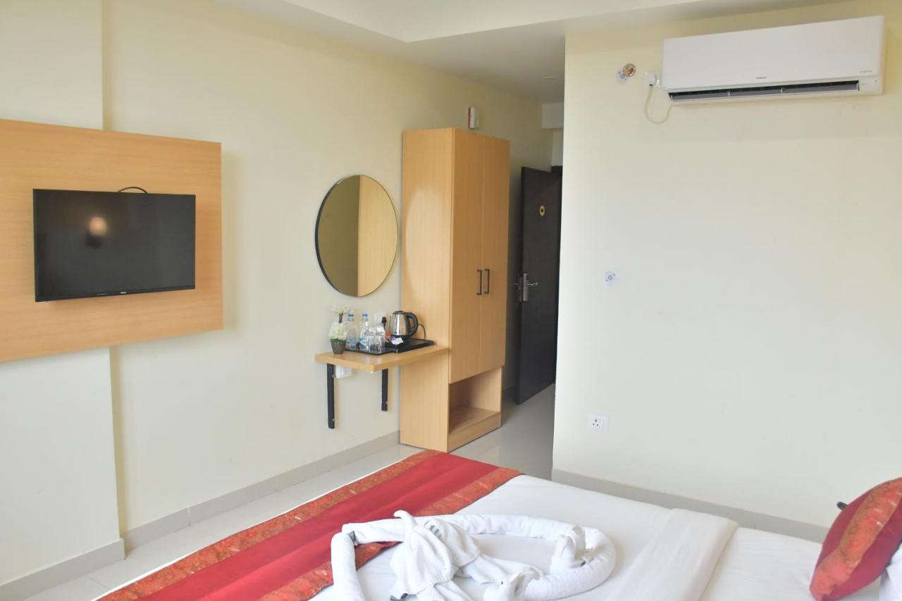 Hotel Yatharth Inn Βαρανάσι Εξωτερικό φωτογραφία
