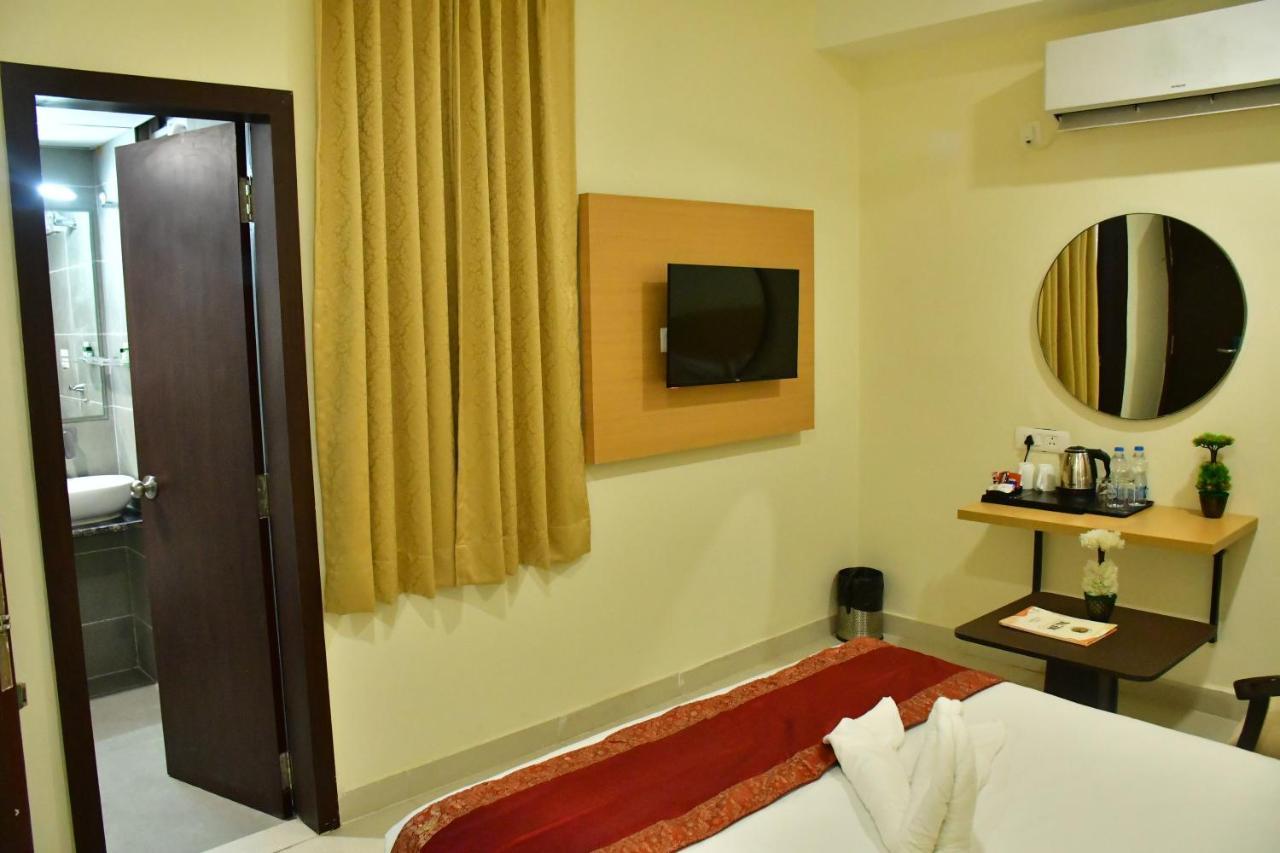 Hotel Yatharth Inn Βαρανάσι Εξωτερικό φωτογραφία