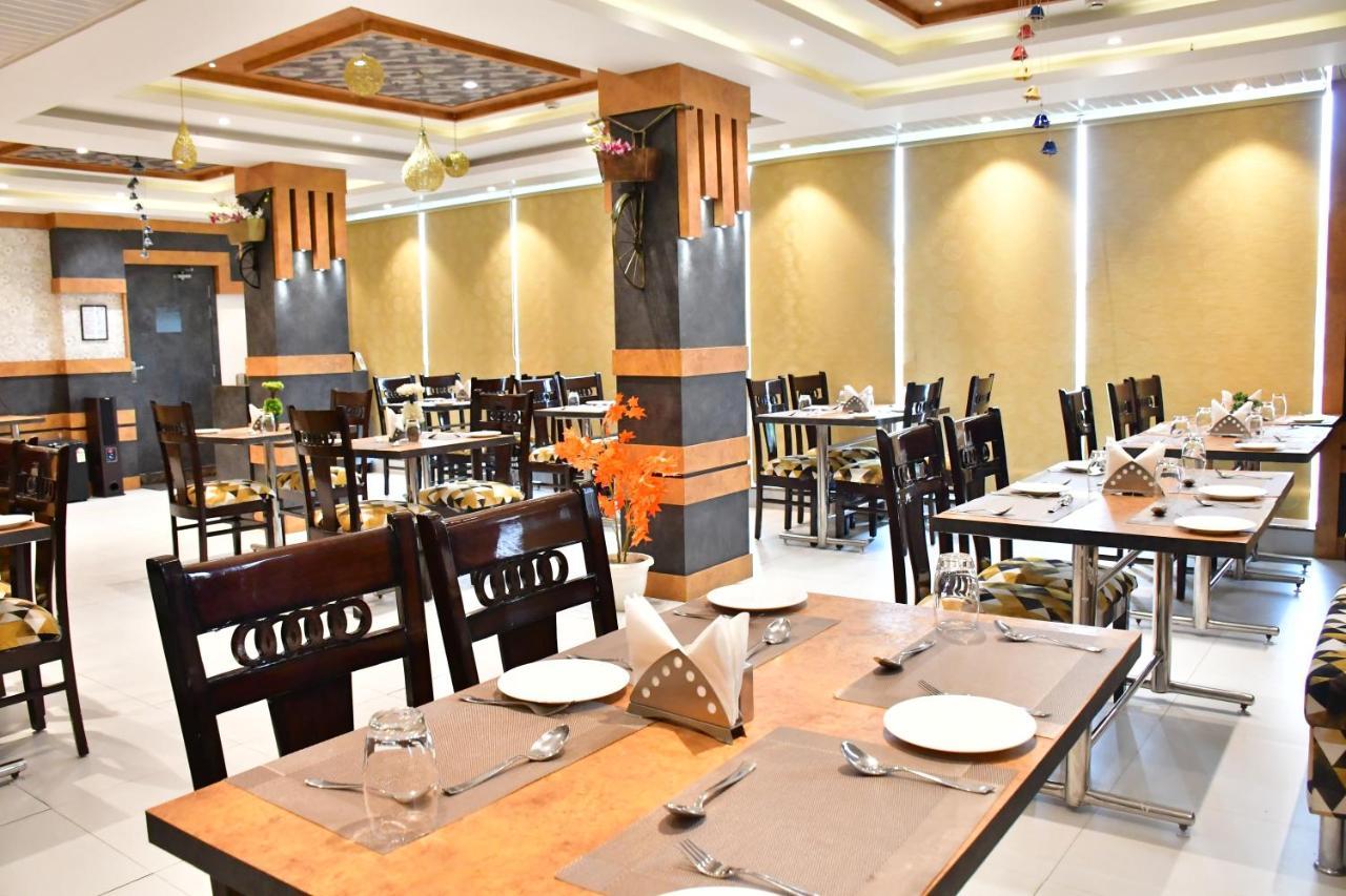Hotel Yatharth Inn Βαρανάσι Εξωτερικό φωτογραφία