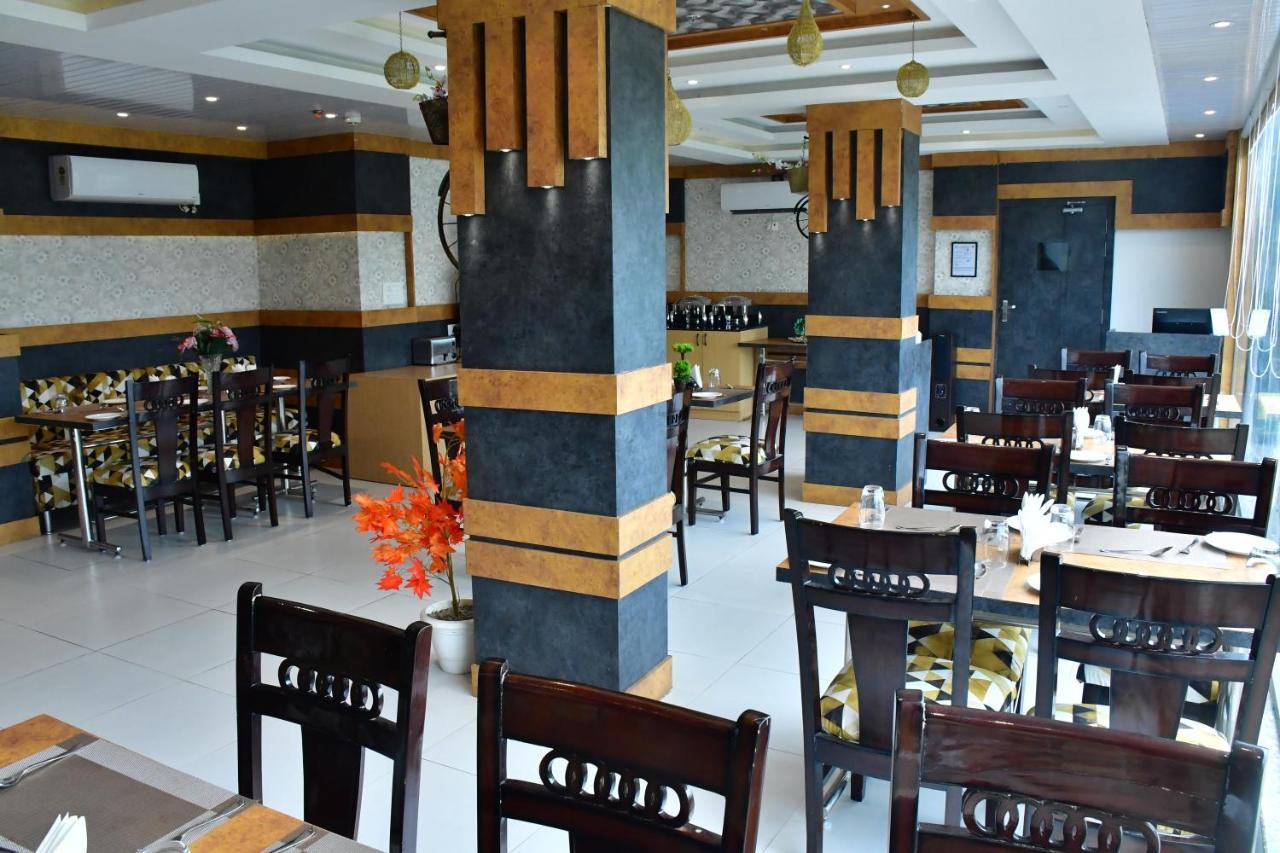 Hotel Yatharth Inn Βαρανάσι Εξωτερικό φωτογραφία