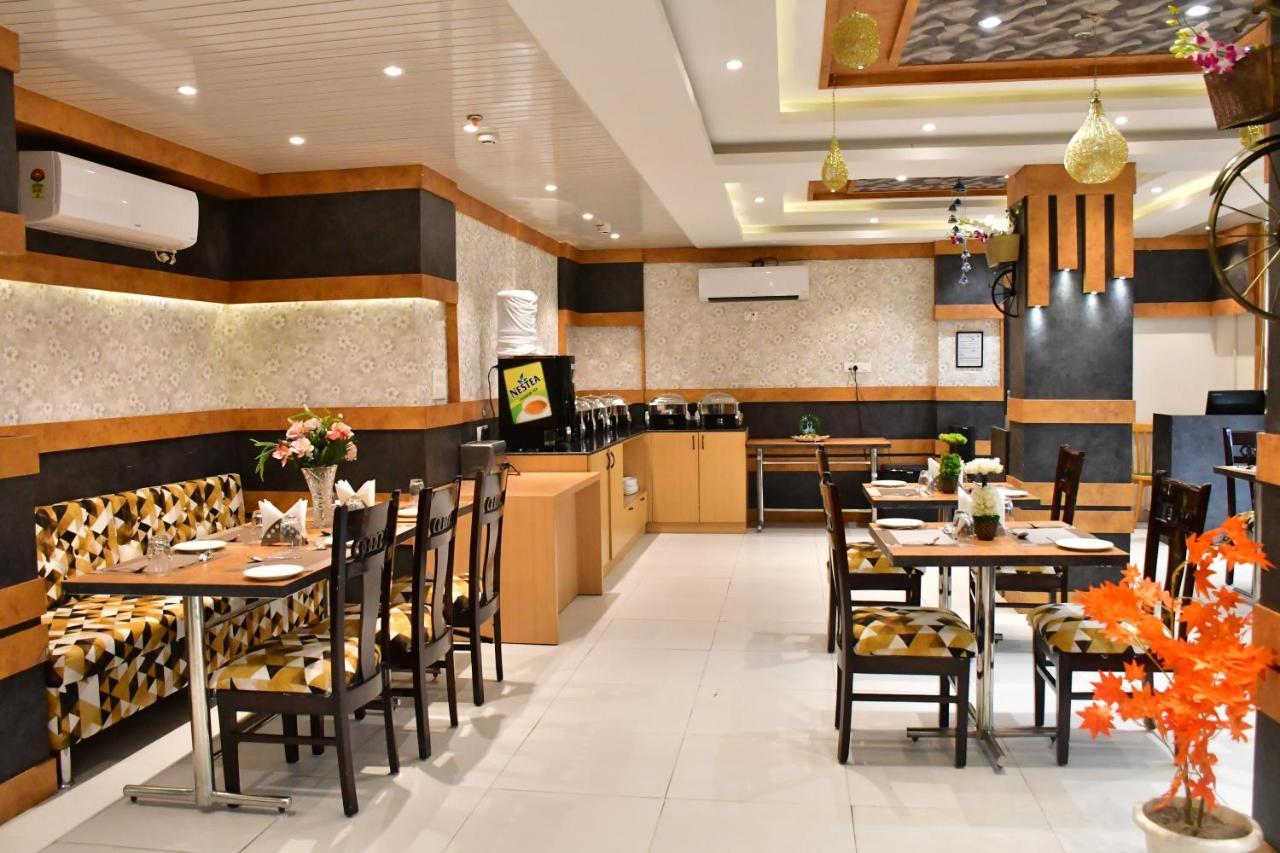 Hotel Yatharth Inn Βαρανάσι Εξωτερικό φωτογραφία