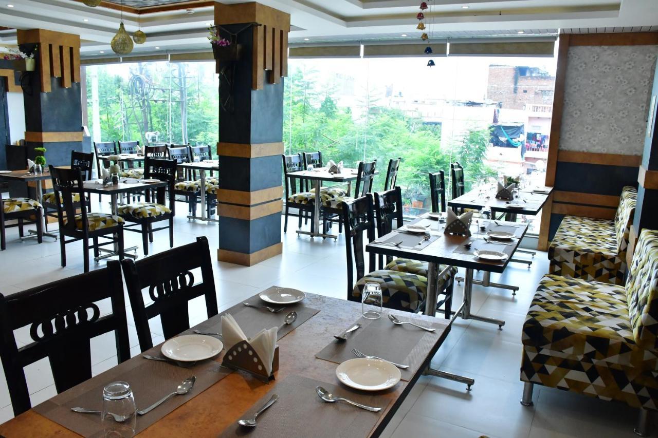 Hotel Yatharth Inn Βαρανάσι Εξωτερικό φωτογραφία
