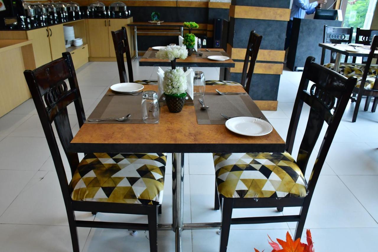 Hotel Yatharth Inn Βαρανάσι Εξωτερικό φωτογραφία
